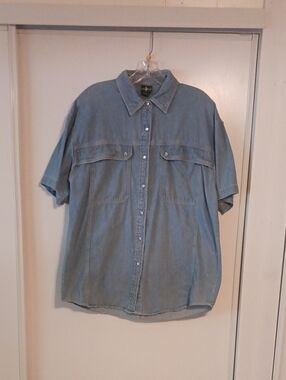 Hunt Club Light Blue Denim Shirt with Green Logo Tag